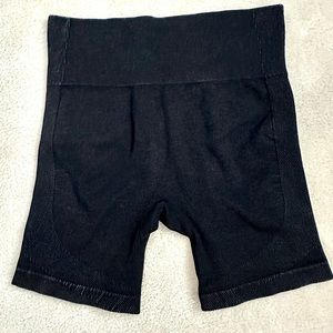 Joy Lab Black Ribbed Biker Short